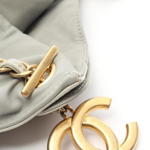 CHANEL Gray Leather Shoulder Bag - Picture 10 of 11